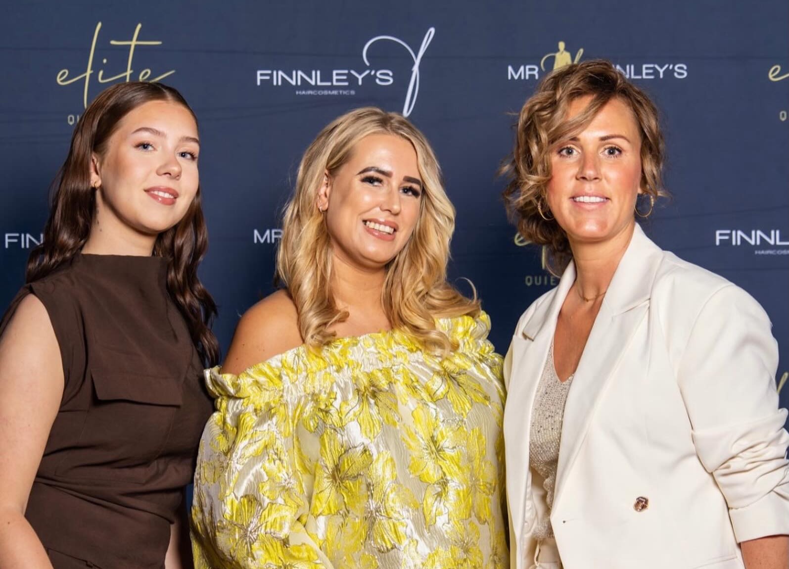 Het team van Knappe Koppies op een avond van Finnley's Haircosmetics